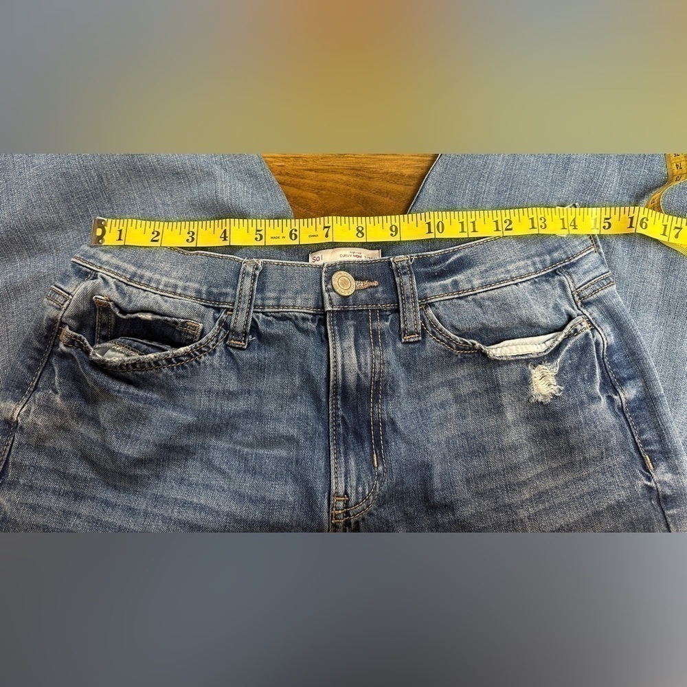 Sol Distressed Cut Out Curvy Mom Jeans High Rise Junior’s Size 7/28W - Picture 3 of 11